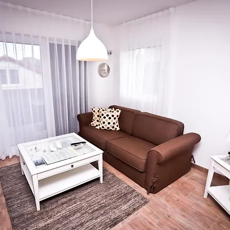 Apartment I&i *